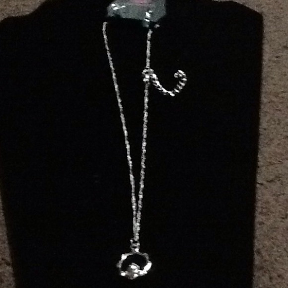 Necklace - Picture 2 of 5